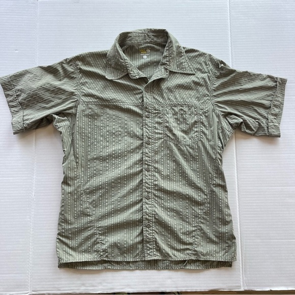 Mountain Hardwear Shirt L Olive Green  Short Sleeve Button Down Nylon Vented - Picture 1 of 10